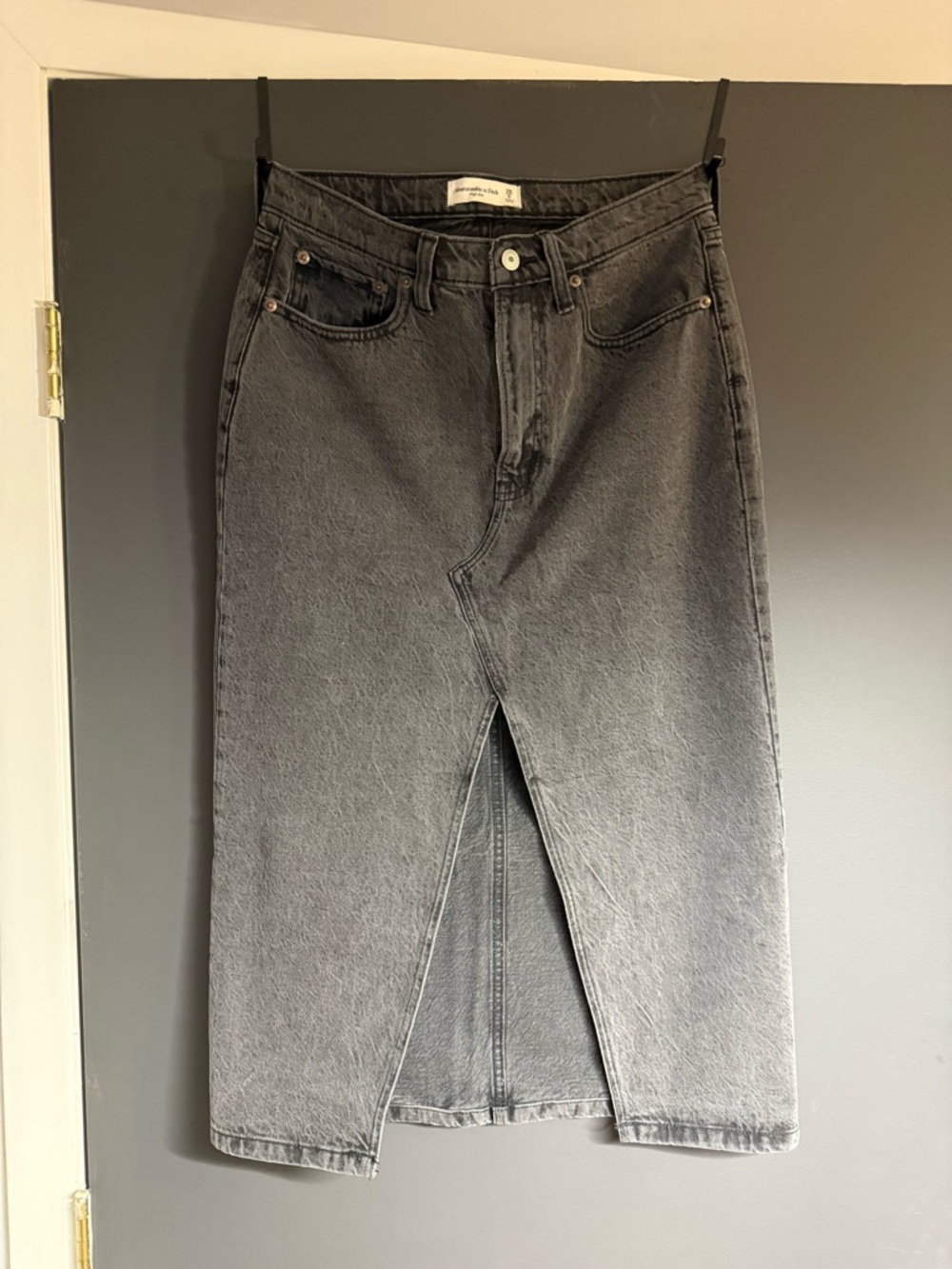 Abercrombie & Fitch Black High-Rise Denim Skirt